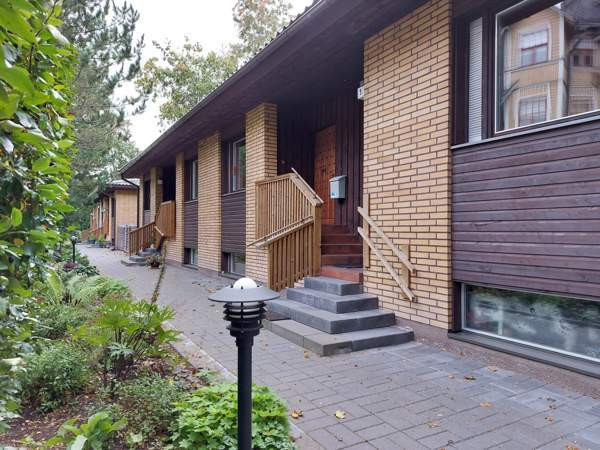 5 huonetta, ruokailutila, sauna, kylpyhuone, 2 x W  Helsinki - valokuva 2