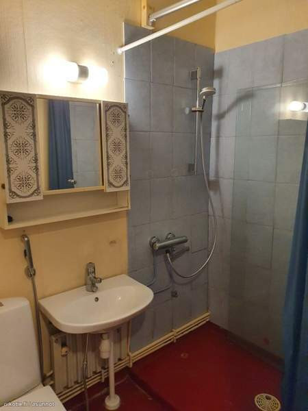 1h + k+   wc/suihku + vh + iso parveke n.10m2 lasi  Kouvola – foto 3