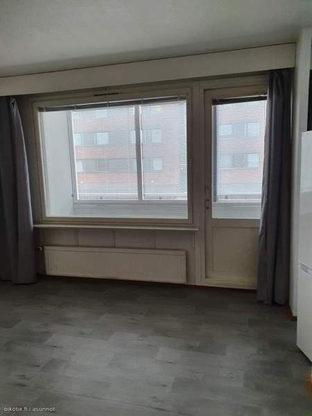 1h + k+   wc/suihku + vh + iso parveke n.10m2 lasi  Kouvola – foto 4