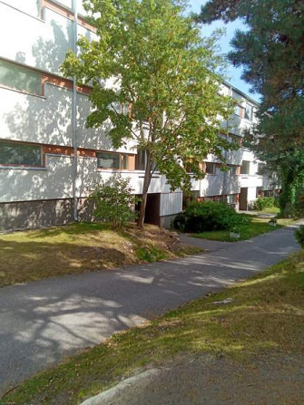 4h + p+k+kylpyhuone+erillinen WC  Helsinki - valokuva 1