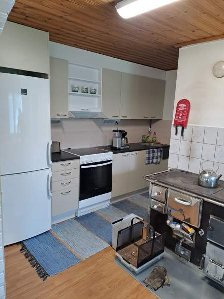 3h + k+s+kph+pukuh+wc+vh+2et+kuisti+avovintti+Kell  Säkylä - valokuva 1