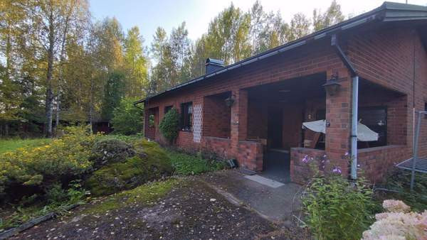 OKT: 3 h, k, s, terassi, autotalli. Pihamökki: ete  Ruokolahti – foto 5