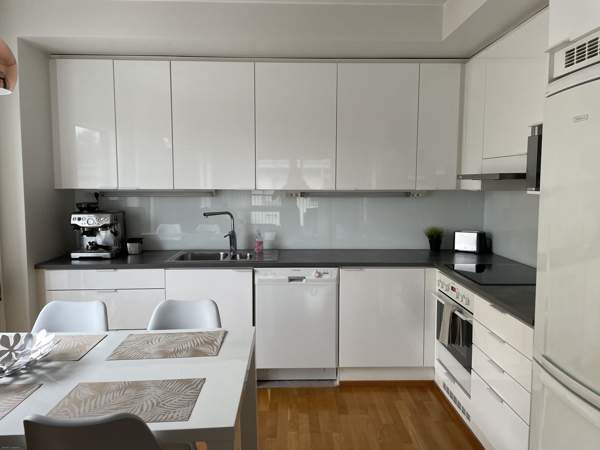 3h + avok + s + p + lasitettu parveke  Espoo - valokuva 4