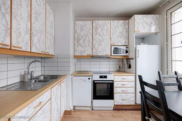 3h+k+kph+lasitettu parveke  Vantaa – foto 4