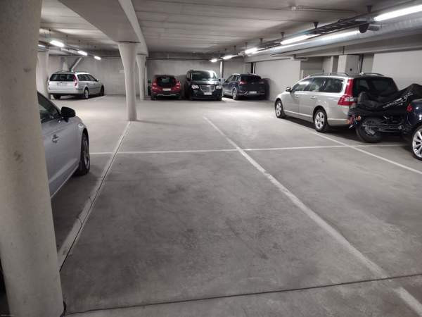 autopaikka  Helsinki – foto 1