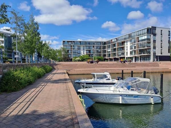 2h + k + s + lasitettu parveke  Helsinki - valokuva 2