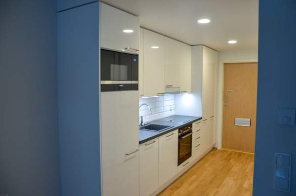 1h + avokeittiö + iso lasitettu parveke  Espoo - valokuva 2