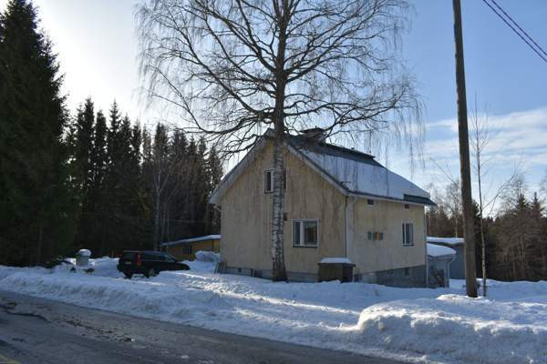 4-6 h, k, vh, 2 wc, eteinen, kuisti, yläkerran aul  Joutsa - изображение 1