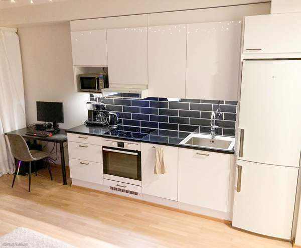 1h + kt + 19krs iso lasitettu parveke  Espoo - valokuva 3