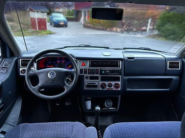Volkswagen Caravelle Каарина - изображение 7