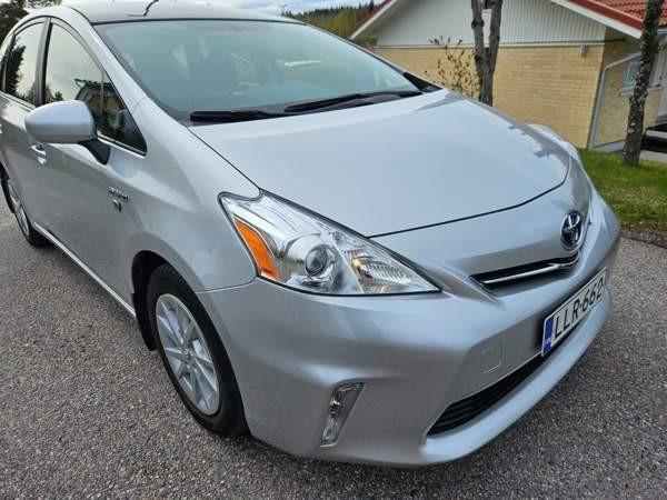 Toyota Prius+ Vantaa - valokuva 2