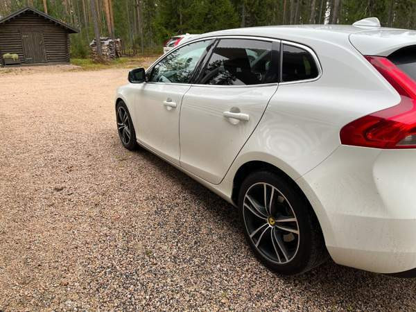 Volvo V40 Ylivieska - изображение 4