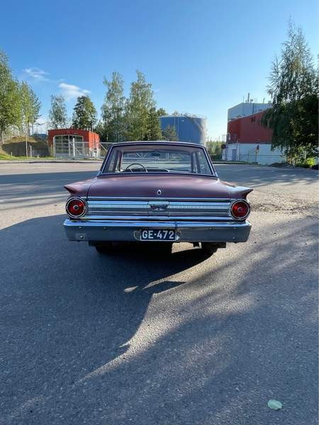 Ford Fairlane Vantaa - valokuva 3