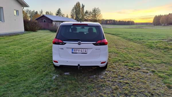 Opel Zafira Tourer Töysä - valokuva 8
