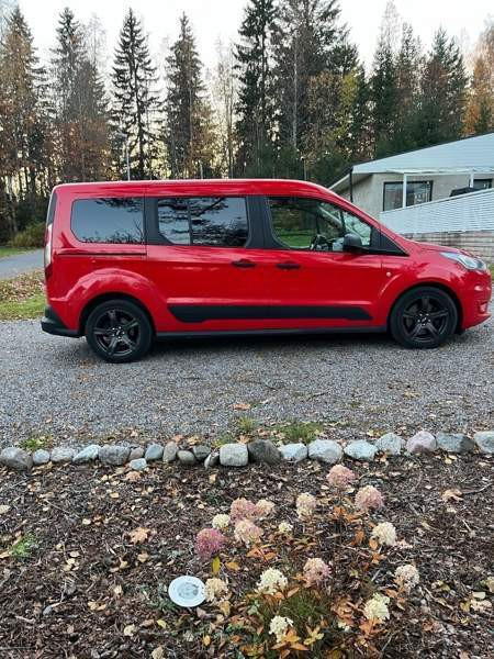 Ford Grand Tourneo Connect Jyvaeskylae - photo 3