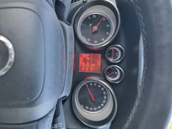 Opel Zafira Tourer Вихти - изображение 8