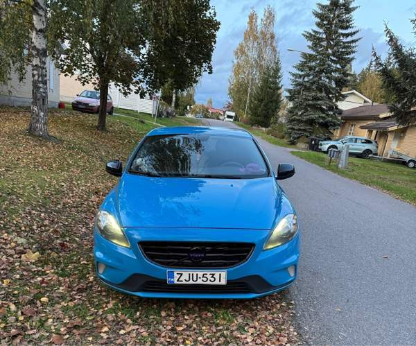 Volvo V40 Нурмиярви - изображение 1