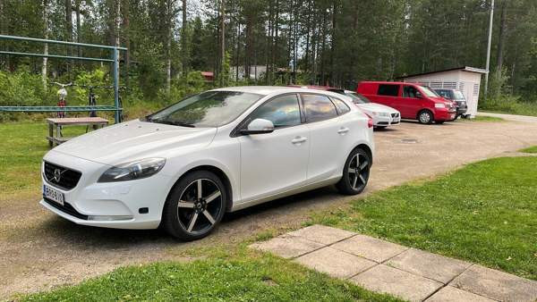 Volvo V40 Suomussalmi - изображение 1