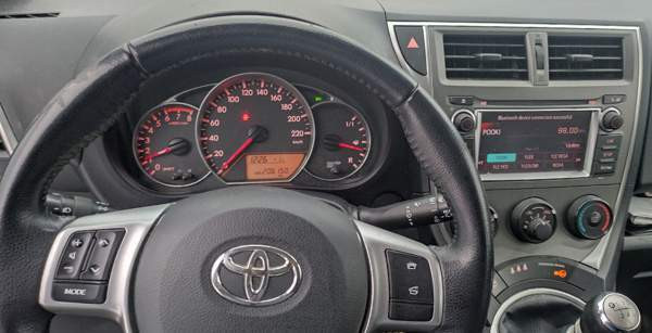 Toyota Verso-S Oulu - valokuva 6