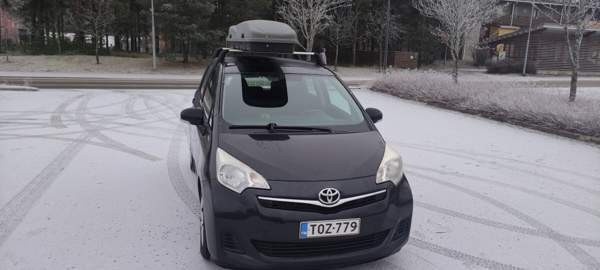 Toyota Verso-S Oulu - valokuva 1
