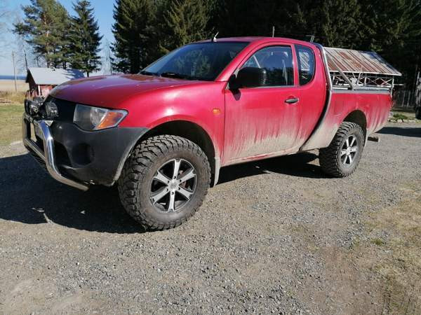 Mitsubishi L200 Liperi - valokuva 3
