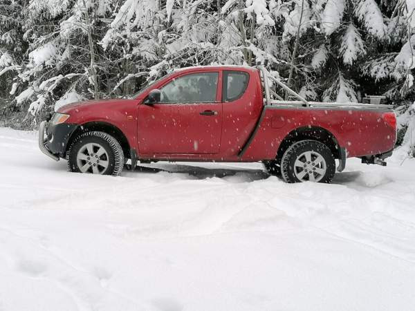 Mitsubishi L200 Liperi - valokuva 4