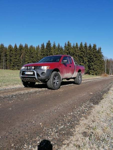 Mitsubishi L200 Liperi - valokuva 1