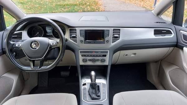 Volkswagen Golf Sportsvan Vantaa - valokuva 8