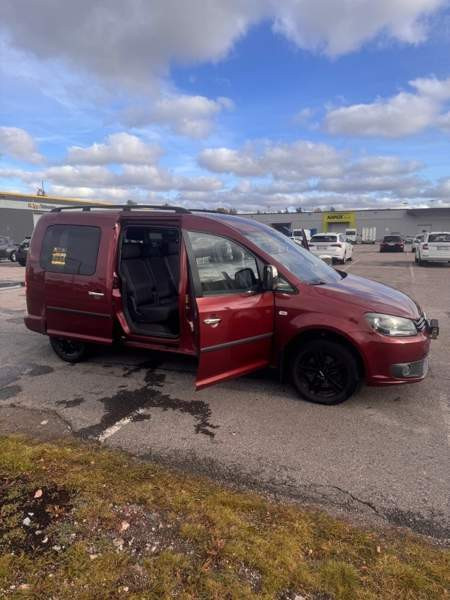 Volkswagen Caddy Maxi Vantaa - valokuva 3