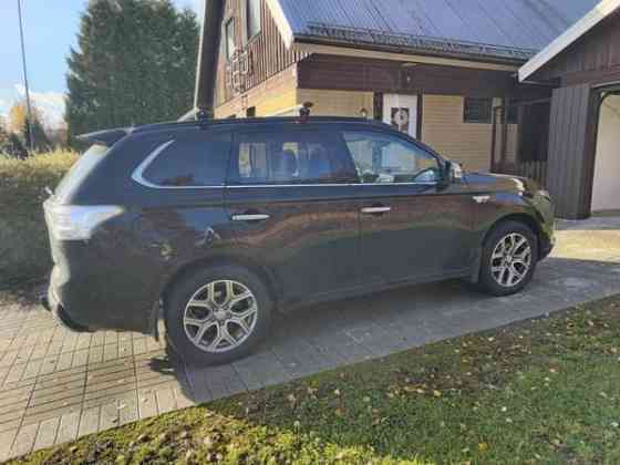 Mitsubishi Outlander PHEV Hämeenlinna