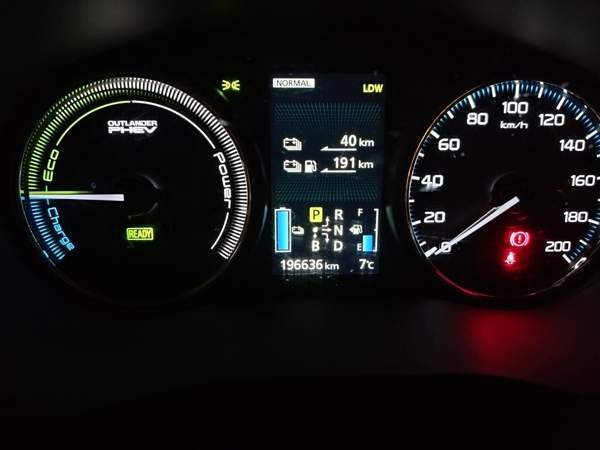 Mitsubishi Outlander PHEV Hämeenlinna - valokuva 6