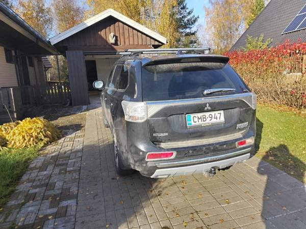 Mitsubishi Outlander PHEV Hämeenlinna - valokuva 5