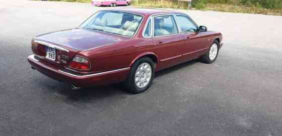 Jaguar XJ8 Каарина