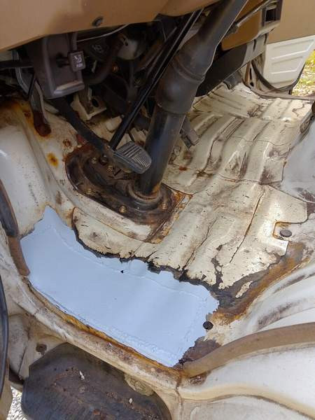 Toyota Hiace Mustasaari - valokuva 7