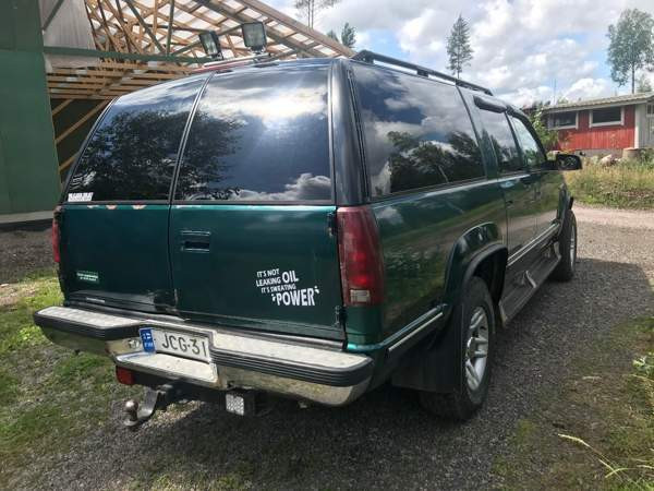 Chevrolet Suburban Хямеэнлинна - изображение 2