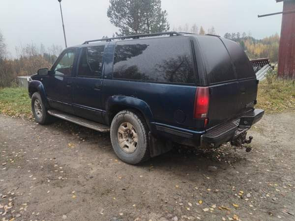 Chevrolet Suburban Mikkeli - valokuva 3