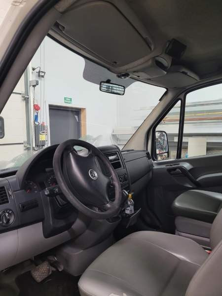 Volkswagen Crafter Mustasaari - изображение 3