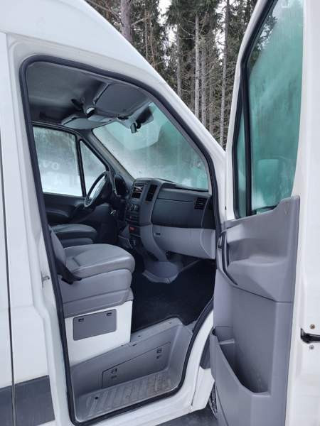 Volkswagen Crafter Mustasaari - изображение 8