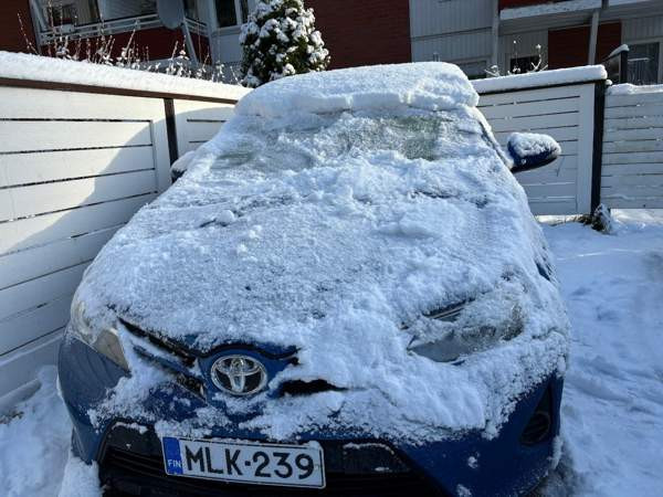 Toyota Auris Vantaa - valokuva 1