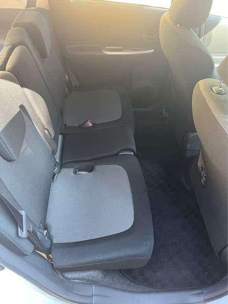 Toyota Ractis Raahe - valokuva 4