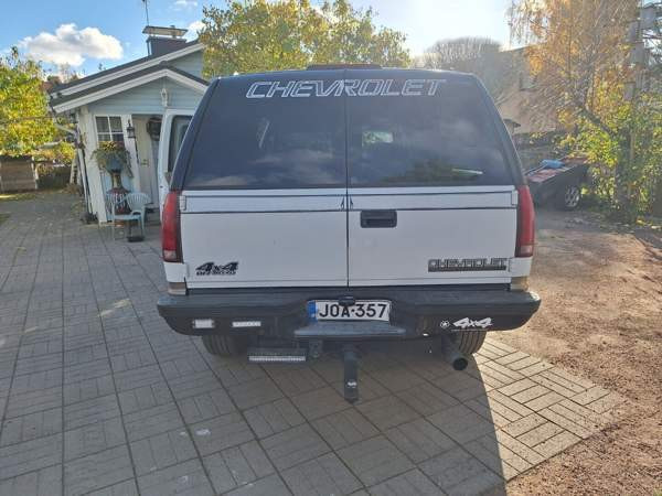 Chevrolet Suburban Котка - изображение 2