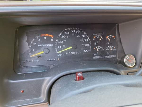 Chevrolet Suburban Котка - изображение 6