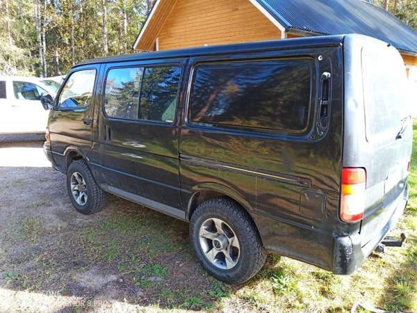 Toyota Hiace Rovaniemi - valokuva 4