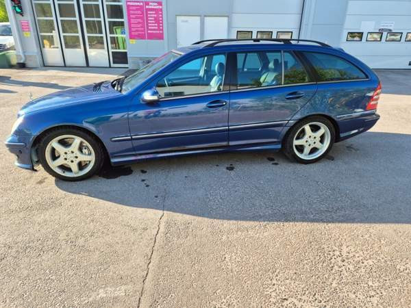 Mercedes-Benz C 32 AMG Lohja - valokuva 5