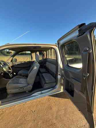 Mazda B2500 Lieto