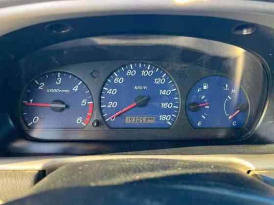 Mazda B2500 Lieto