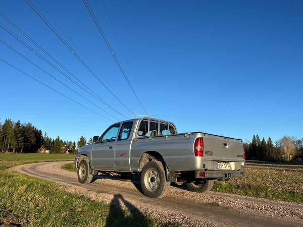 Mazda B2500 Lieto - изображение 3