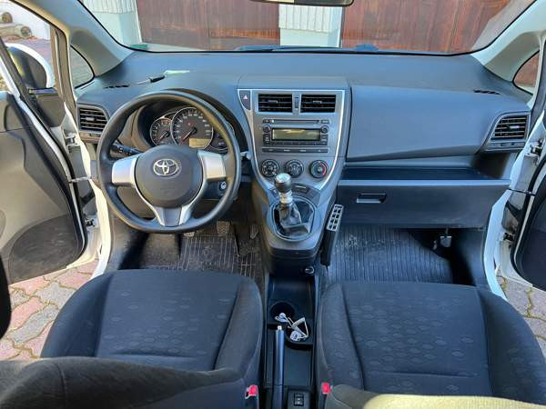 Toyota Verso-S Иматра - изображение 6