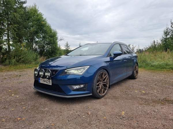 Seat Leon ST Kärkölä - valokuva 1