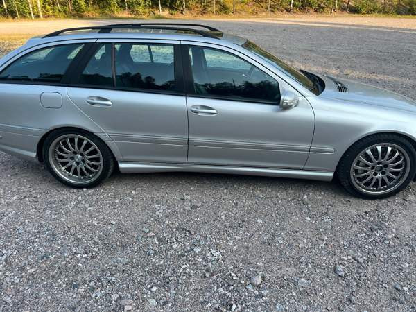 Mercedes-Benz C 32 AMG Helsinki - valokuva 3